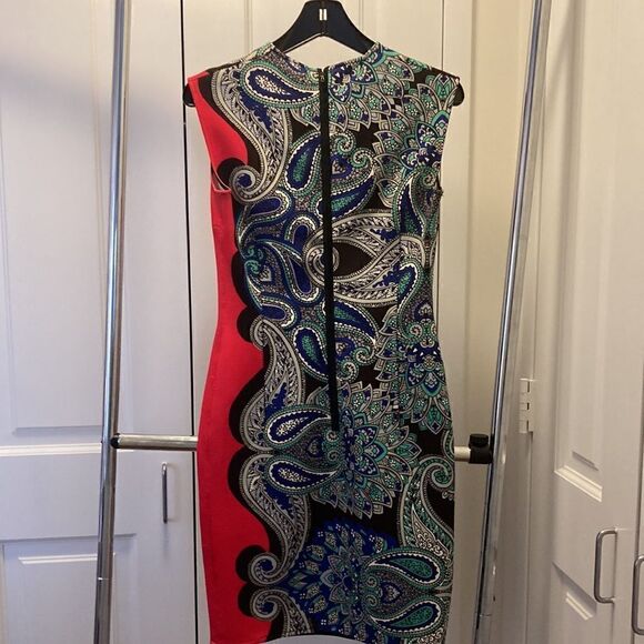 Lanvin Cap Sleeve Paisley Neoprene Sheath Dress. Size 36. - Picture 4 of 9